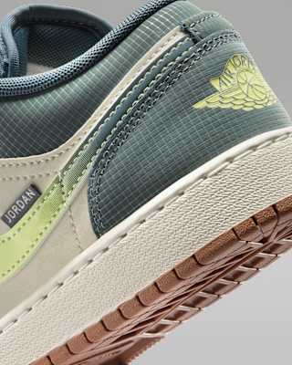 Air Jordan 1 Low SE Big Kids' Shoes. Nike.com